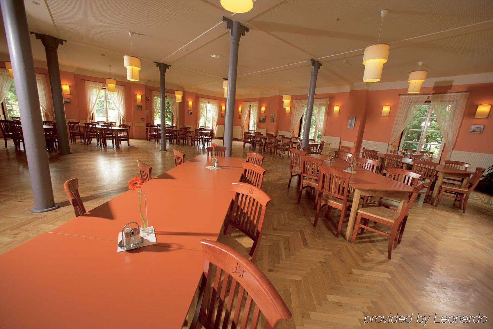 Jufa Hotel Fuerstenfeld Extérieur photo