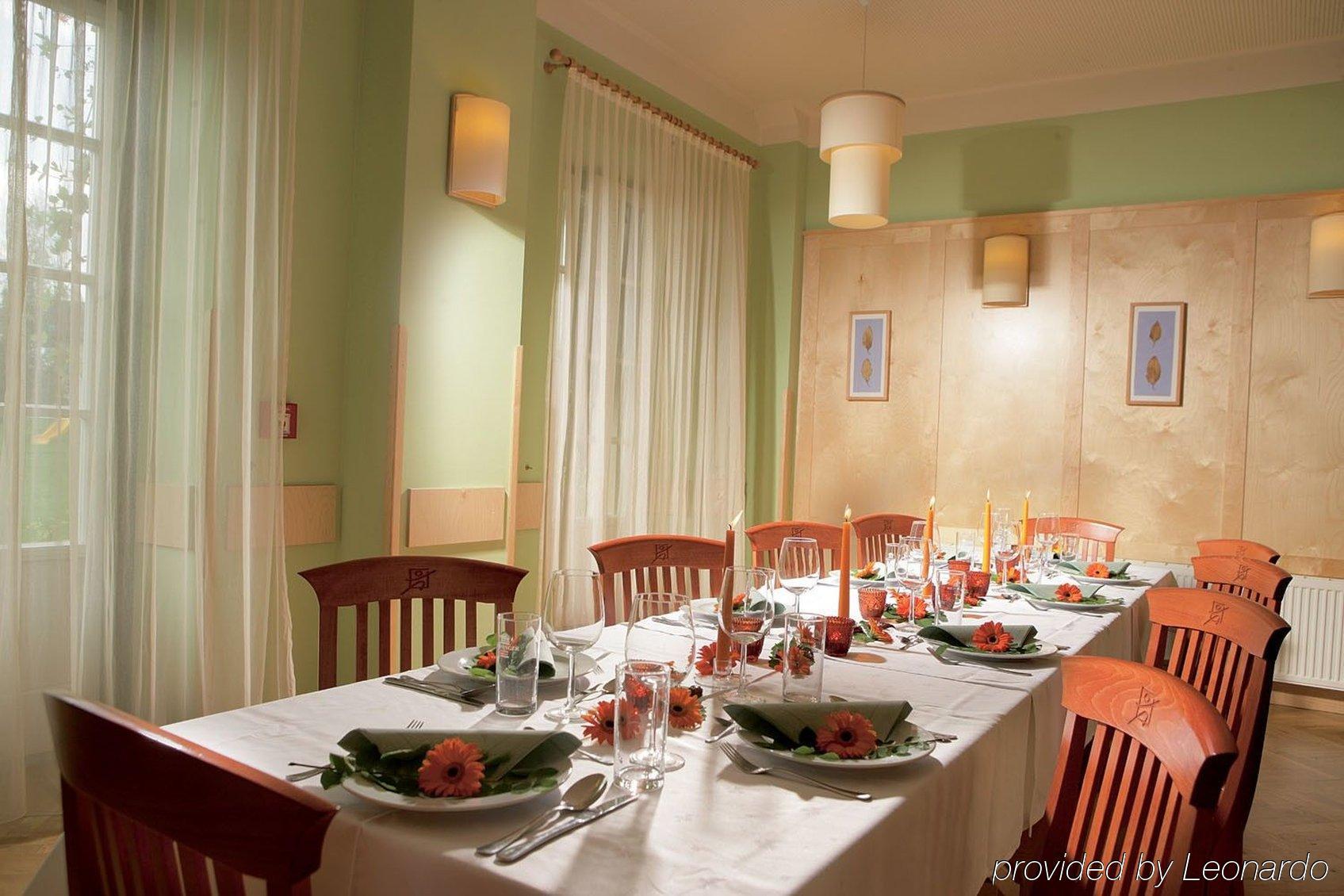 Jufa Hotel Fuerstenfeld Extérieur photo