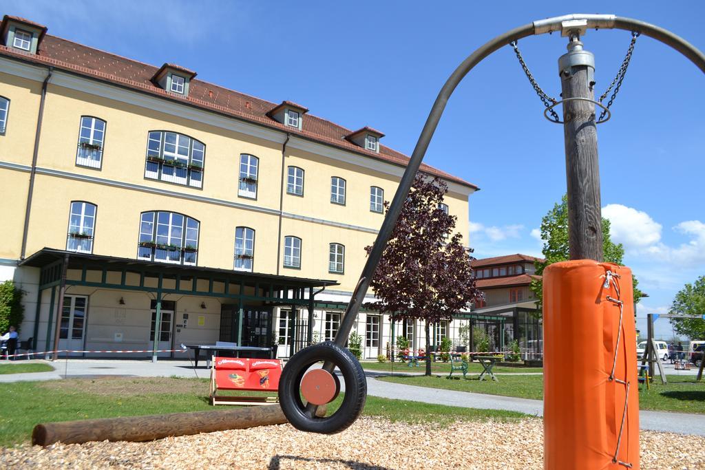 Jufa Hotel Fuerstenfeld Extérieur photo