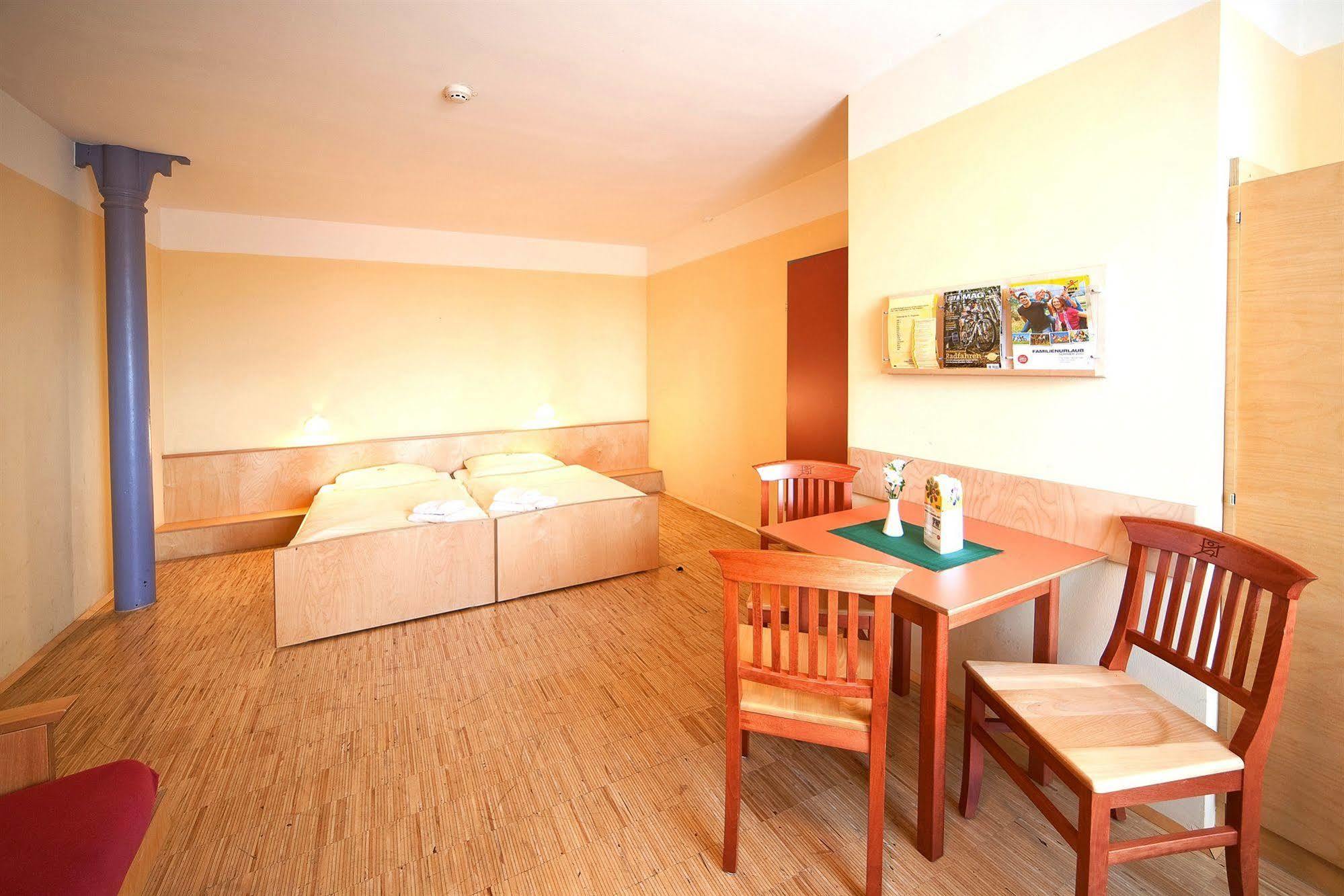 Jufa Hotel Fuerstenfeld Extérieur photo