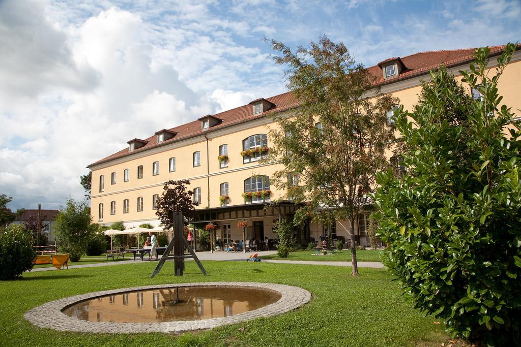 Jufa Hotel Fuerstenfeld Extérieur photo