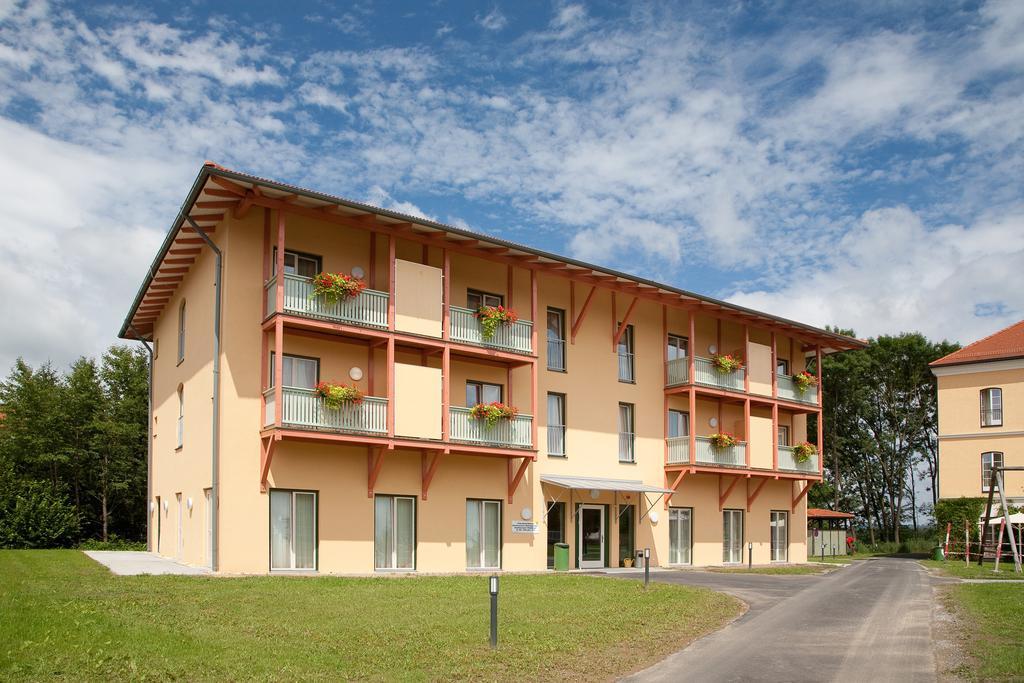 Jufa Hotel Fuerstenfeld Extérieur photo